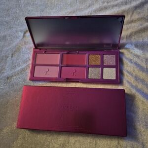 PATRICK TA MAJOR HOLIDAY FACE PALETTE LIMITED-EDITION